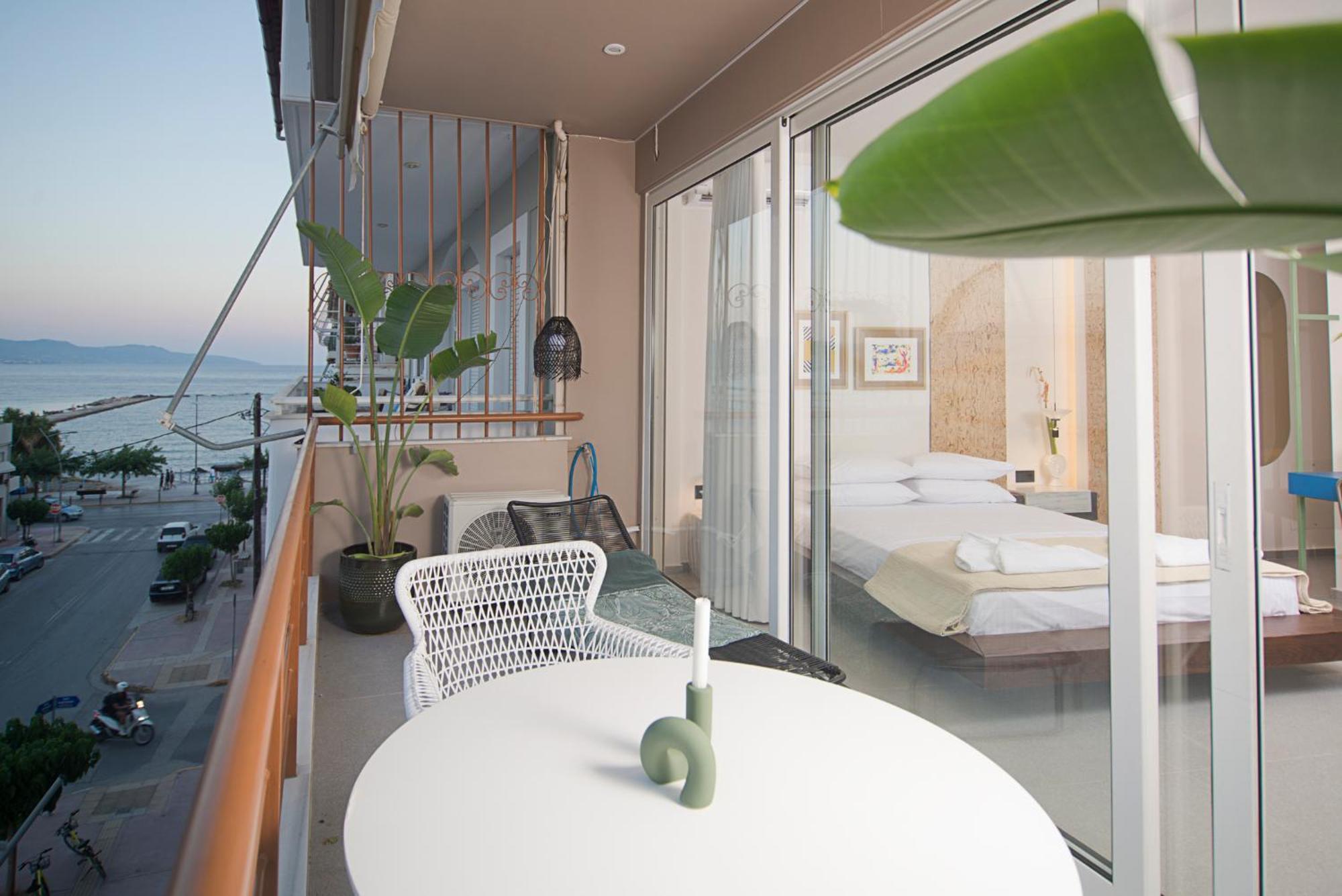 Appartamento Infinity Blue Next To The Sea Kalamata Esterno foto